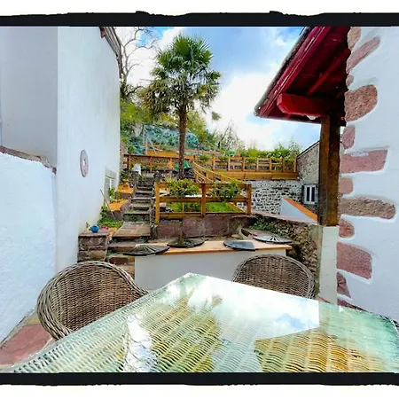 易博尔纳特住宿加早餐旅馆 4* 圣让皮耶德波尔