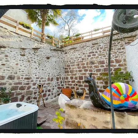 Bed & Breakfast D'hotes Maison E.bernat Saint-Jean-Pied-de-Port