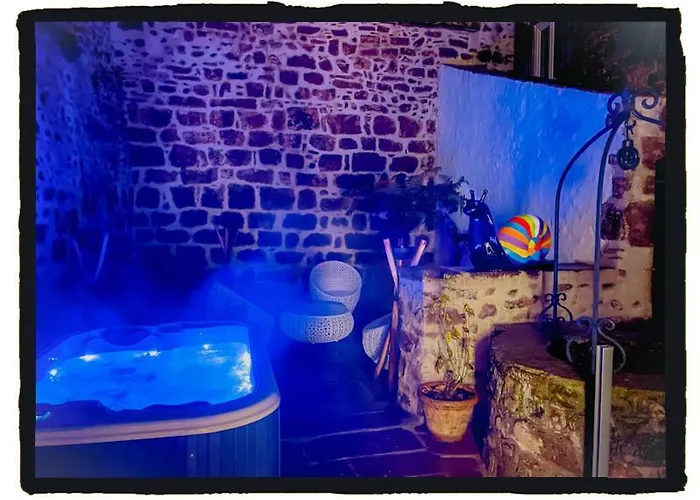 فندق مبيت وإفطار D'hotes Maison E.bernat 4*