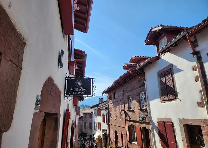 فندق مبيت وإفطار D'hotes Maison E.bernat